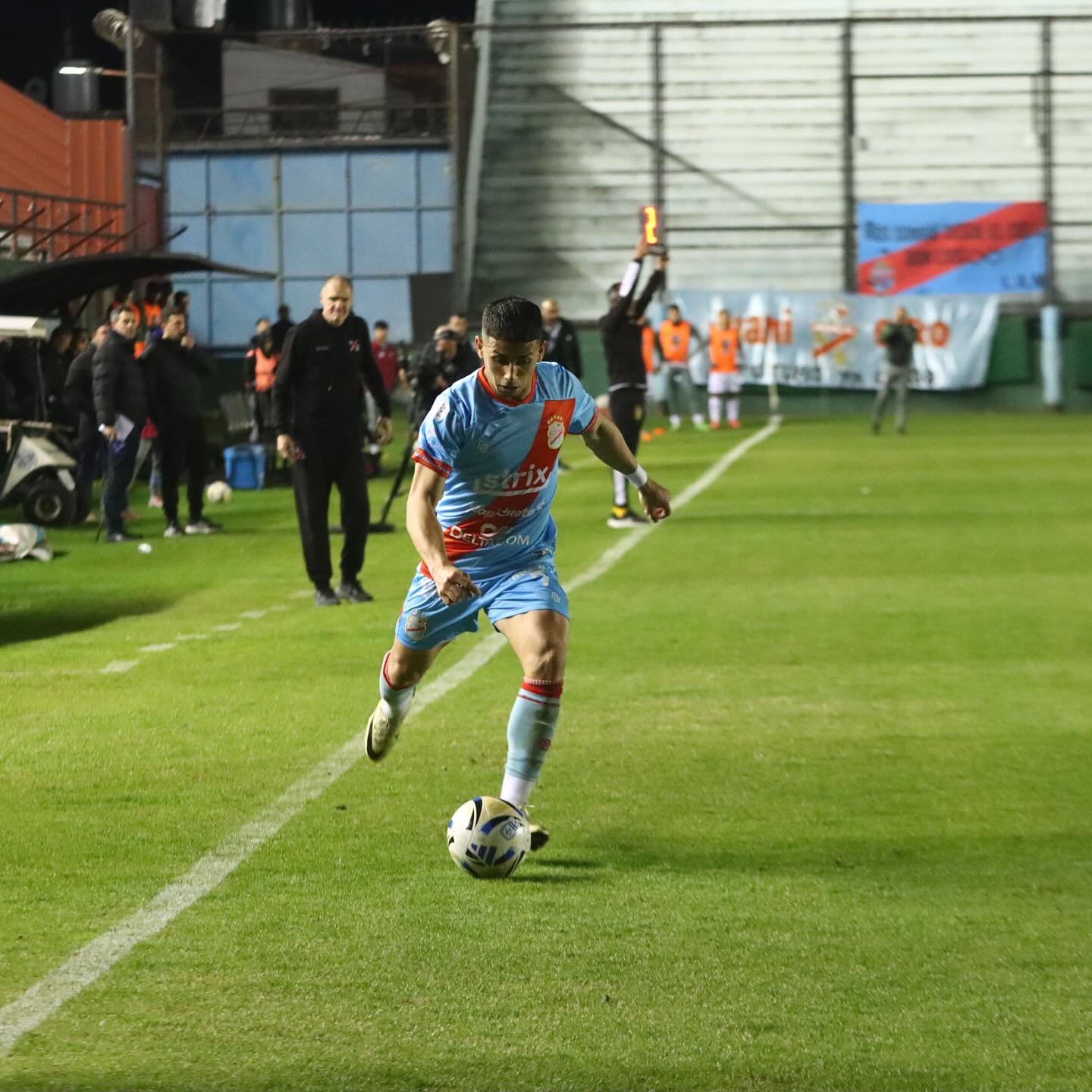 Tomás González