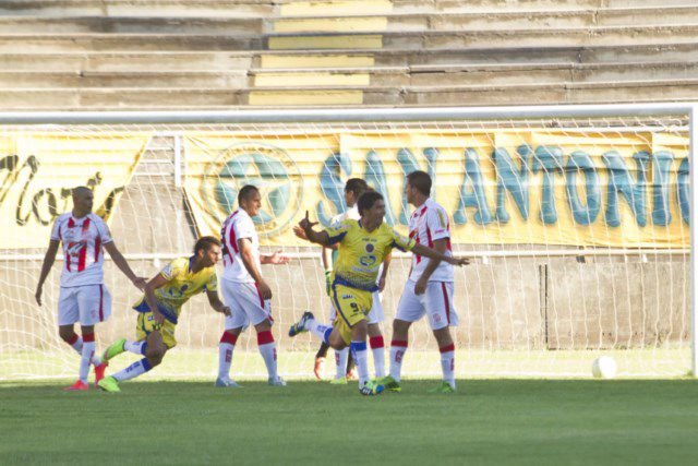 Policial fue más y se quedó con el clásico