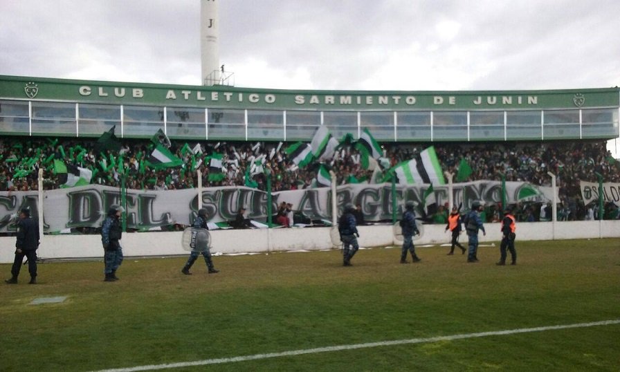 hinchada villa mitre en junin (MatuCVazquez)