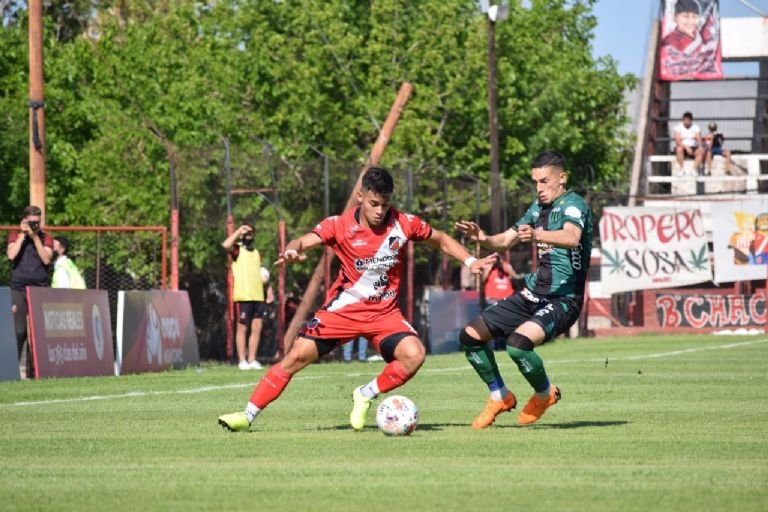 primera-nacional-2021-deportivo-maipu-0-2-nueva-chicago-ver-aqui-resumen-del-partido-por-la-fecha-29-con-goles-y-mejores-jugadas-video