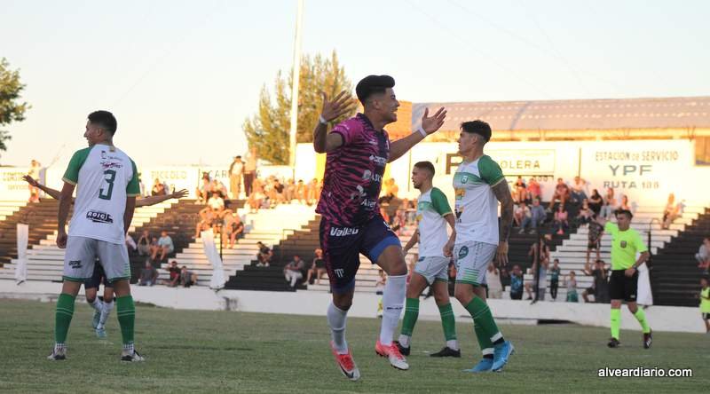 Pacífico le ganó el duelo a Ferro y es líder