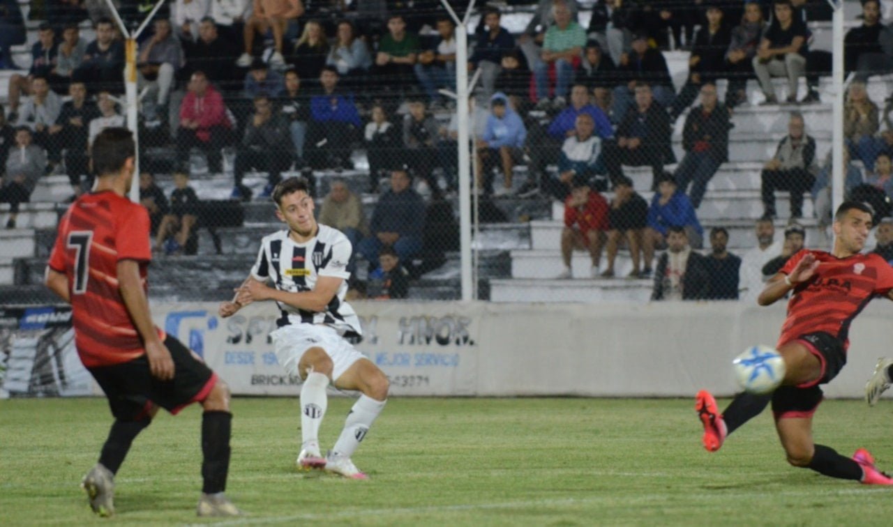 regional-amateur-2021-zona-2-pampeana-sur-liniers-bahia-blanca-1-0-huracan-ingeniero-white-ver-aqui-resumen-del-partido-por-la-fecha-3-con-goles-y-mejores-jugadas-video