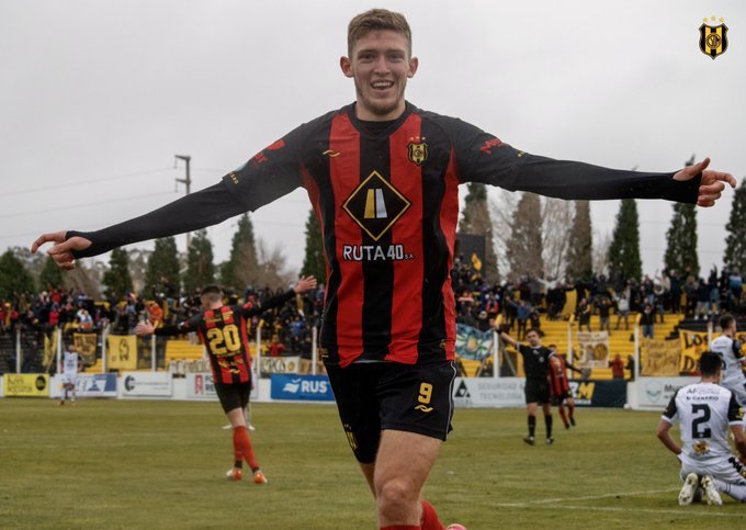 El Aurinegro necesitó de un baldazo para reaccionar y quedarse con el triunfo