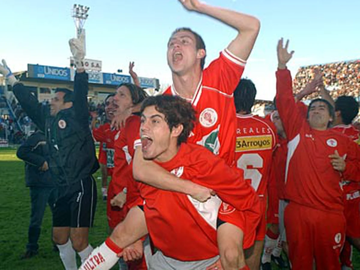 Hino do Huracán da Argentina ( Tres Arroyos / ARG ) 