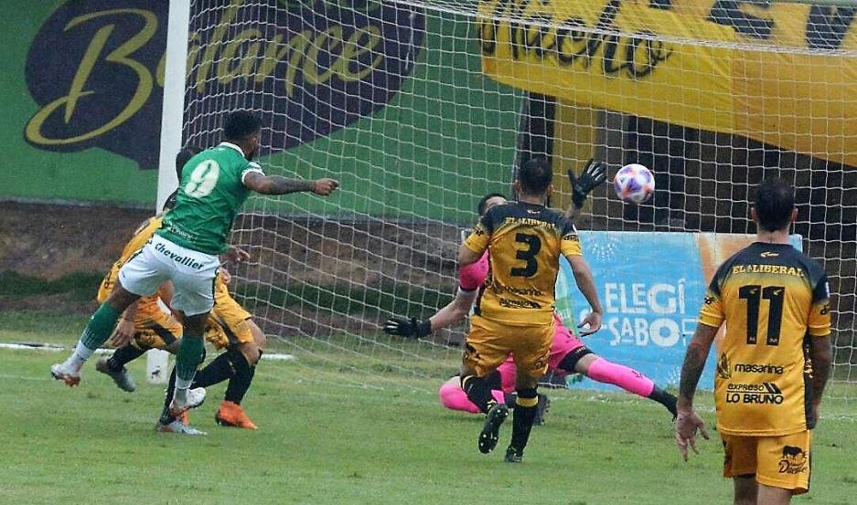 Escuela de Futbol Femenino - Ferro Carril Oeste - Caballito