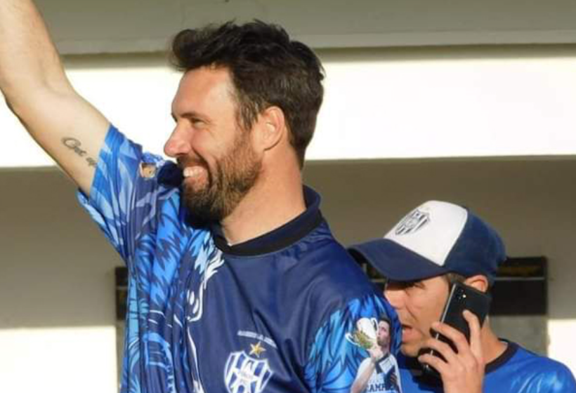 Mercado de pases activo en Douglas Haig