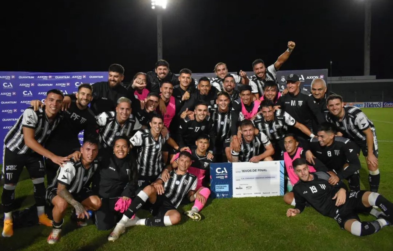 El Lobo Mendocino ganó sobre el final y sigue con vida en la Copa Argentina