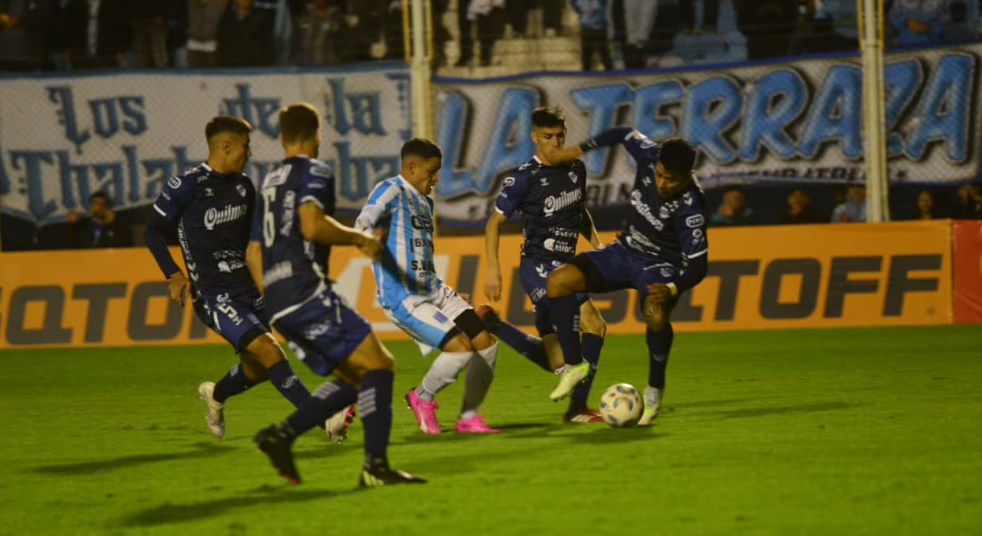 Racing de Córdoba ganó y le sacó el invicto a Quilmes – Interior Futbolero
