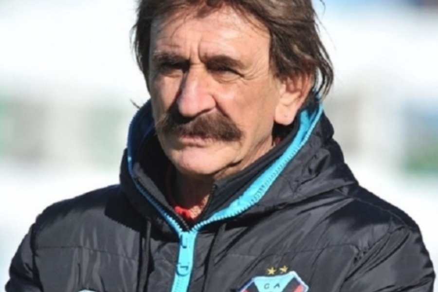 Pablo Vico es nuevo DT de Agropecuario