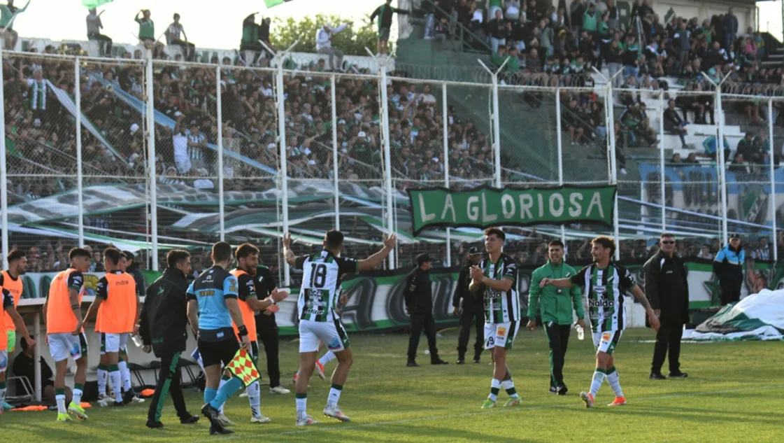 Villa Mitre se impuso por la mínima ante Santamarina el Fortín e irá a Tandil con ventaja