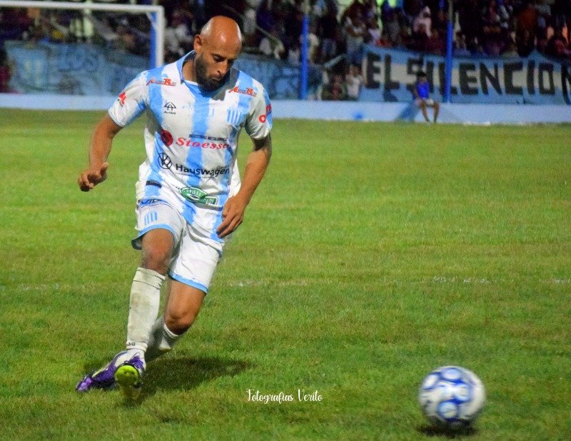 Laureano Tello refuerzo Círculo Deportivo Nicanor Otamendi Federal A 2025