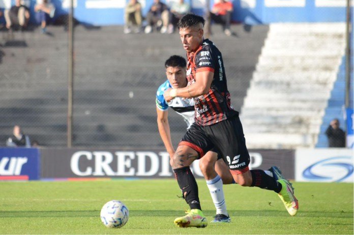 Patronato perdió ante Almagro 2 a 1 sobre el final y queda afuera del Reducido