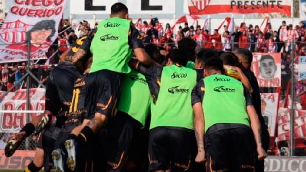 Mitre logró un valioso triunfo ante Talleres en Remedios de Escalada en la despedida de Sciacqua