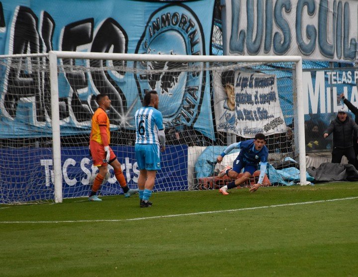 Gimnasia de Jujuy cayó ante Temperley, cedió su invicto y ya no está solo en la punta