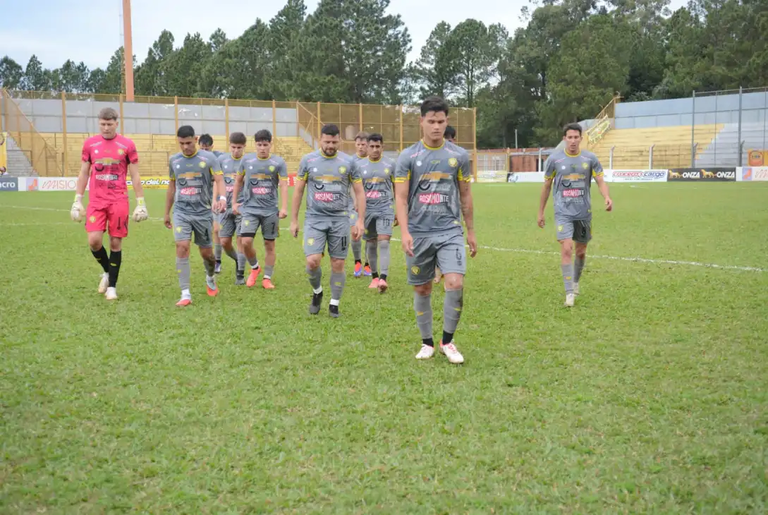Fin del recorrido Colectivero en el Federal: Crucero del Norte cayó goleado por Boca Unidos y se fue al descenso