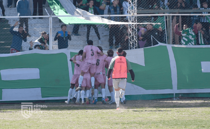 Estudiantes de San Luis derrotó a Germinal y ambos definirán su permanencia en la categoría en la última fecha
