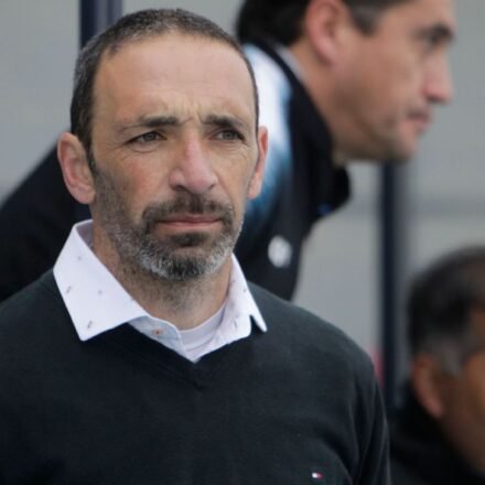 La dirigencia de Gimnasia y Tiro abrochó a su nuevo DT: Juan Manuel Azconzábal se pondrá el buzo Albo