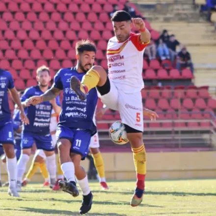 El Profe derrotó al Decano: en el duelo de Sarmientos los tres puntos fueron a La Banda