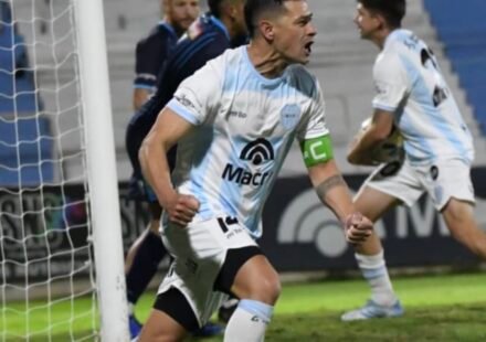 Clásico del Norte en tablas: Gimnasia y Tiro lo empató en la última del partido a su par jujeño y lo complicó en la cima