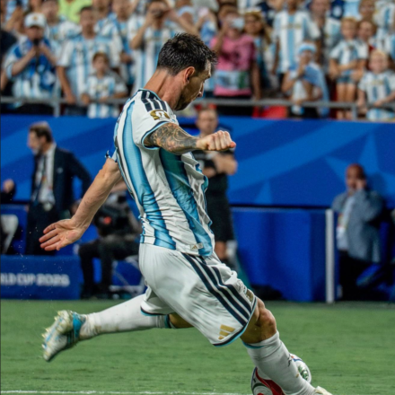 Argentina goleó y arrancó el Mundial con el pie derecho Foto: Por mundos paralelos
