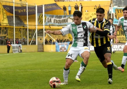 Clásico sin goles: Olimpo y Villa Mitre no pasaron del cero y el Aurinegro perdió la punta