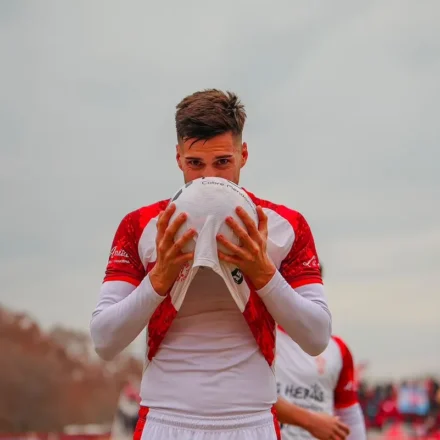 Huracán ganó y se prende en la clasificación